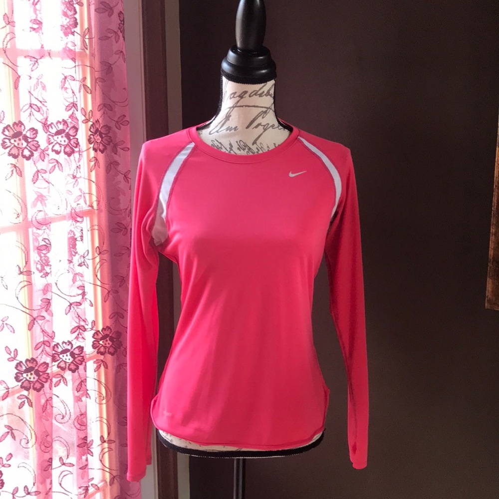 Nike running top